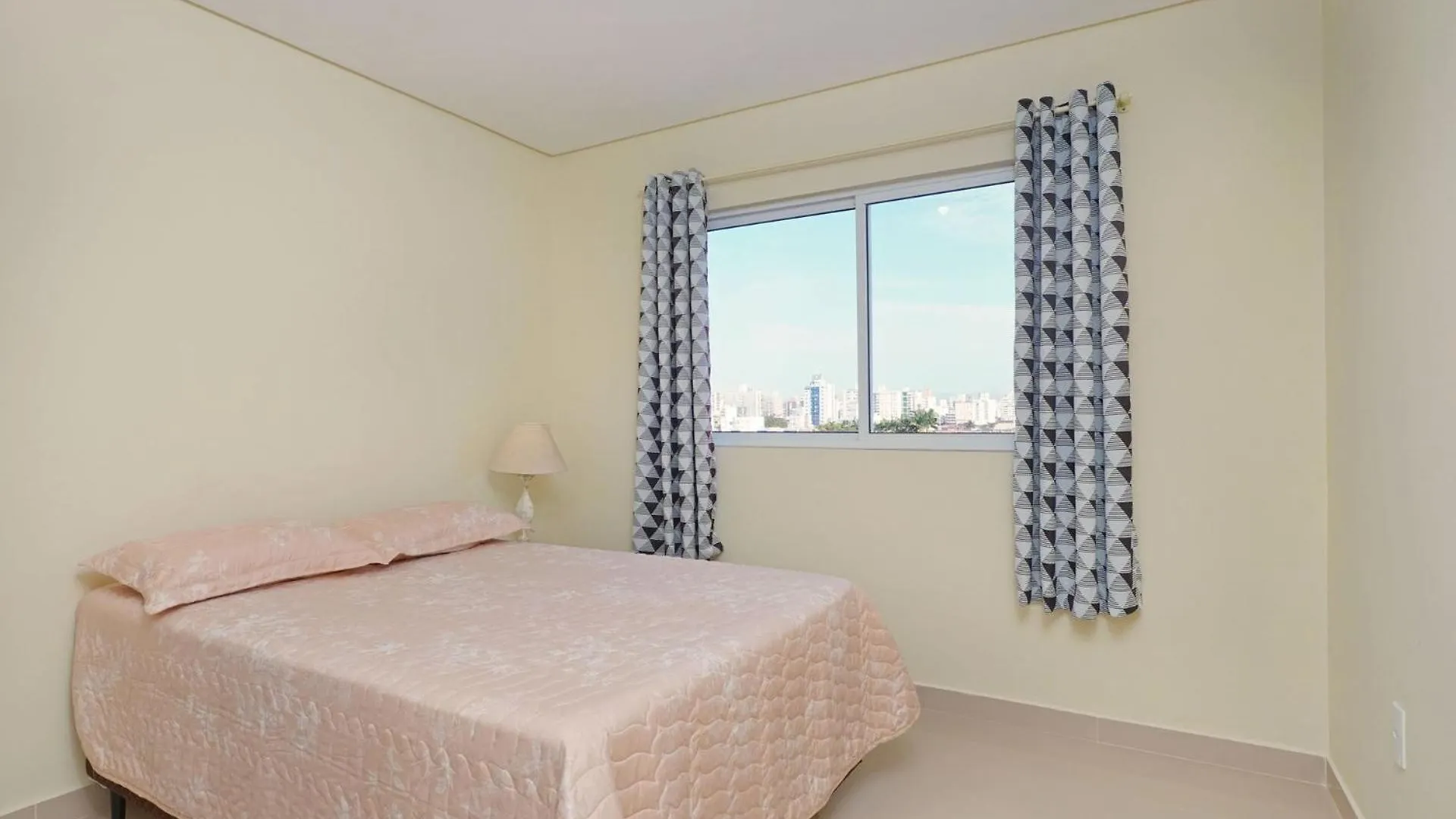 아파트 Apartamento Aconchegante A 800M Da Praia Fm9906 나베간체스